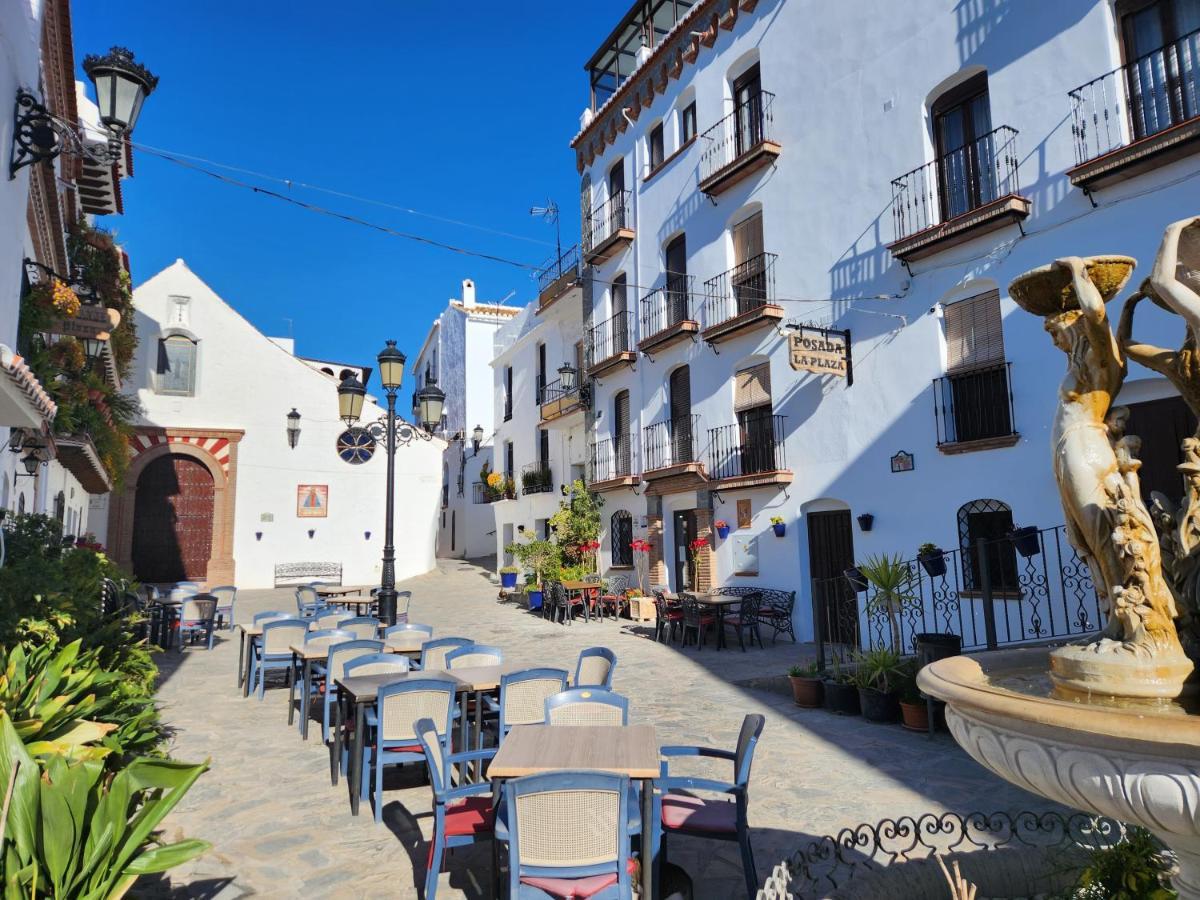 Posada La Plaza Canillas de Albaida Exterior photo